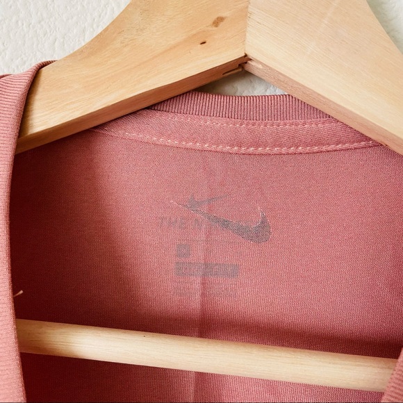 Nike MEDIUM dark beige muscle tee - Picture 2 of 3